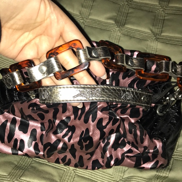 Betseyville pink animal print purse - Picture 2 of 3